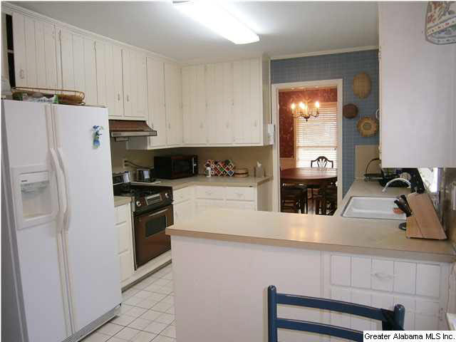 1333 Swallow Lane Birmingham, AL 35213 - Photo 6 of 17