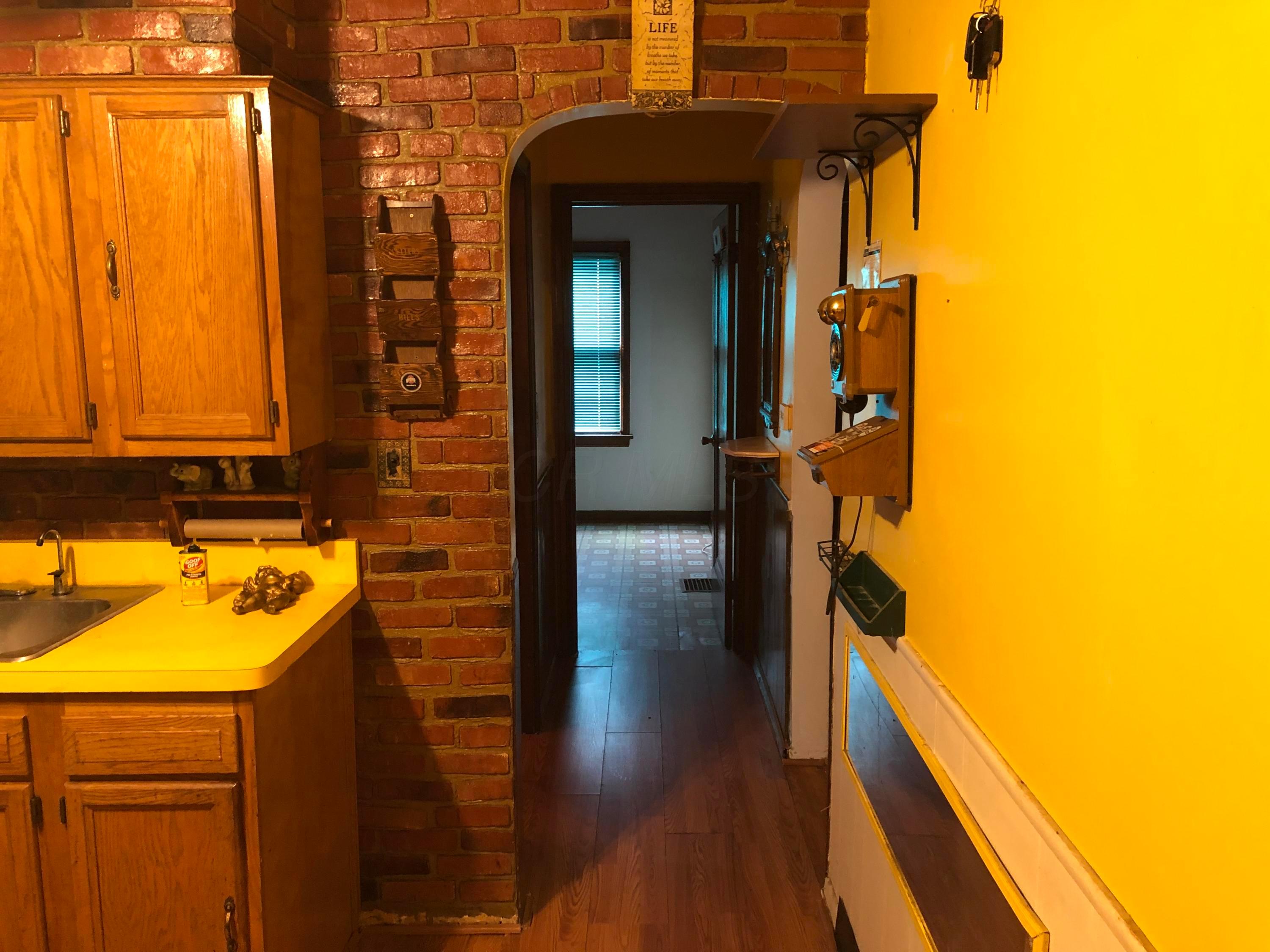 118 North James Road Columbus, OH 43213 - Photo 17 of 38