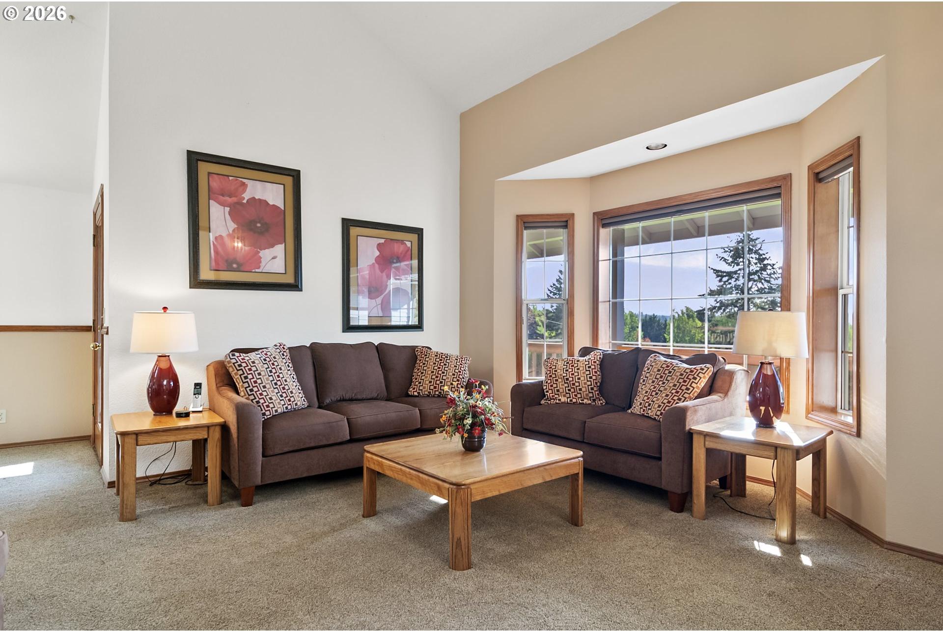 25125 Southeast Henningsen Road Damascus, OR 97089 - Photo 17 of 47 Living Room