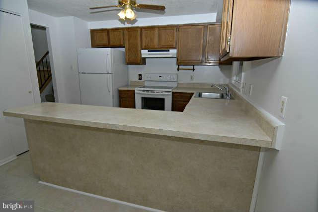 13106 North Point Lane Laurel, MD 20708 - Photo 8 of 30 Kitchen