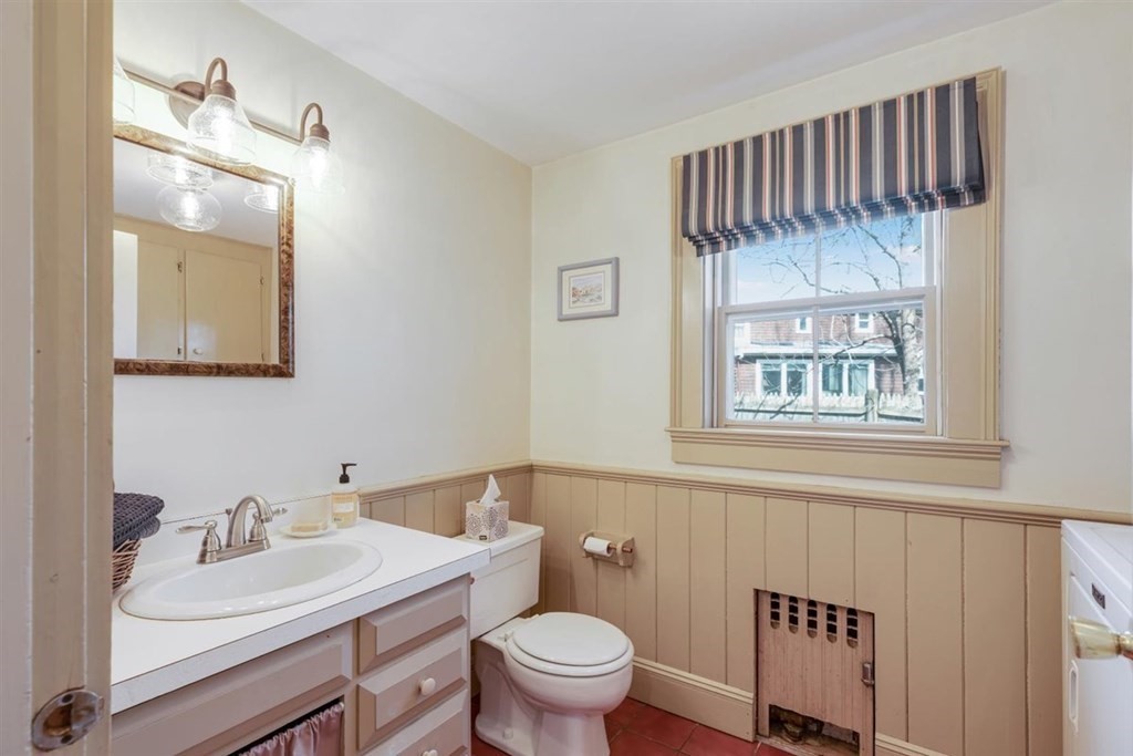 171 Broadway Hanover, MA 02339 - Photo 15 of 29