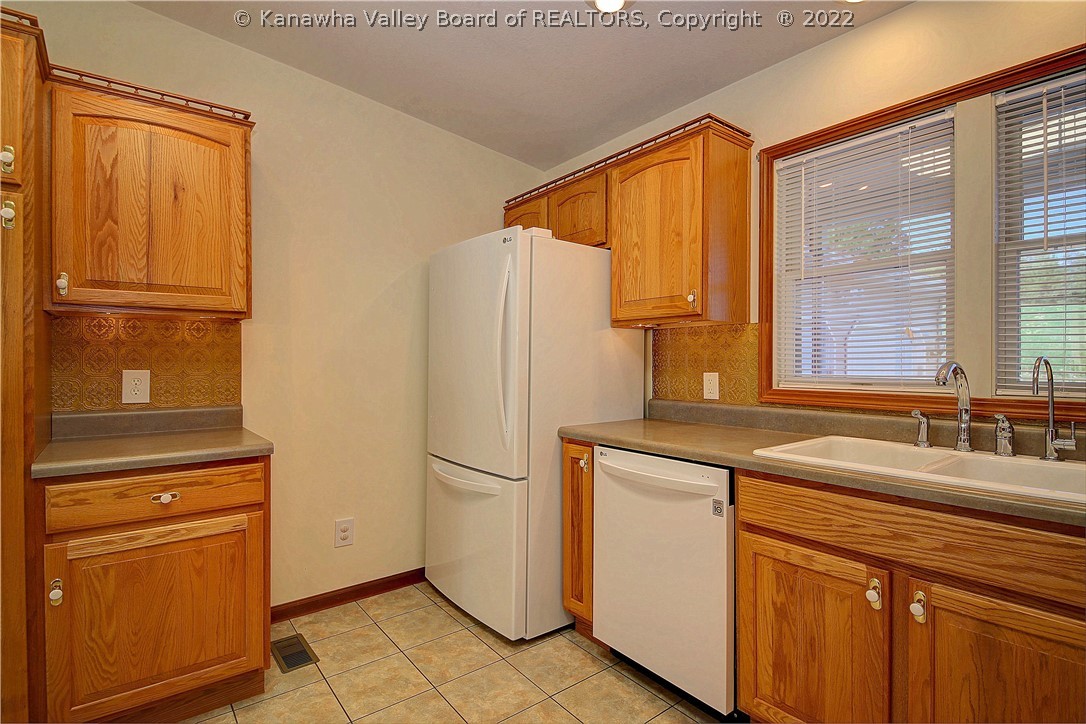701 Ridgeview Drive Ripley, WV 25271 - Photo 16 of 50 Gallery Image 16