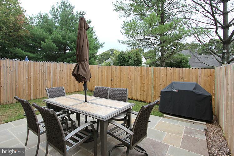 1027 Mondrian Terrace Silver Spring, MD 20904 - Photo 28 of 29 Exterior (Rear)
