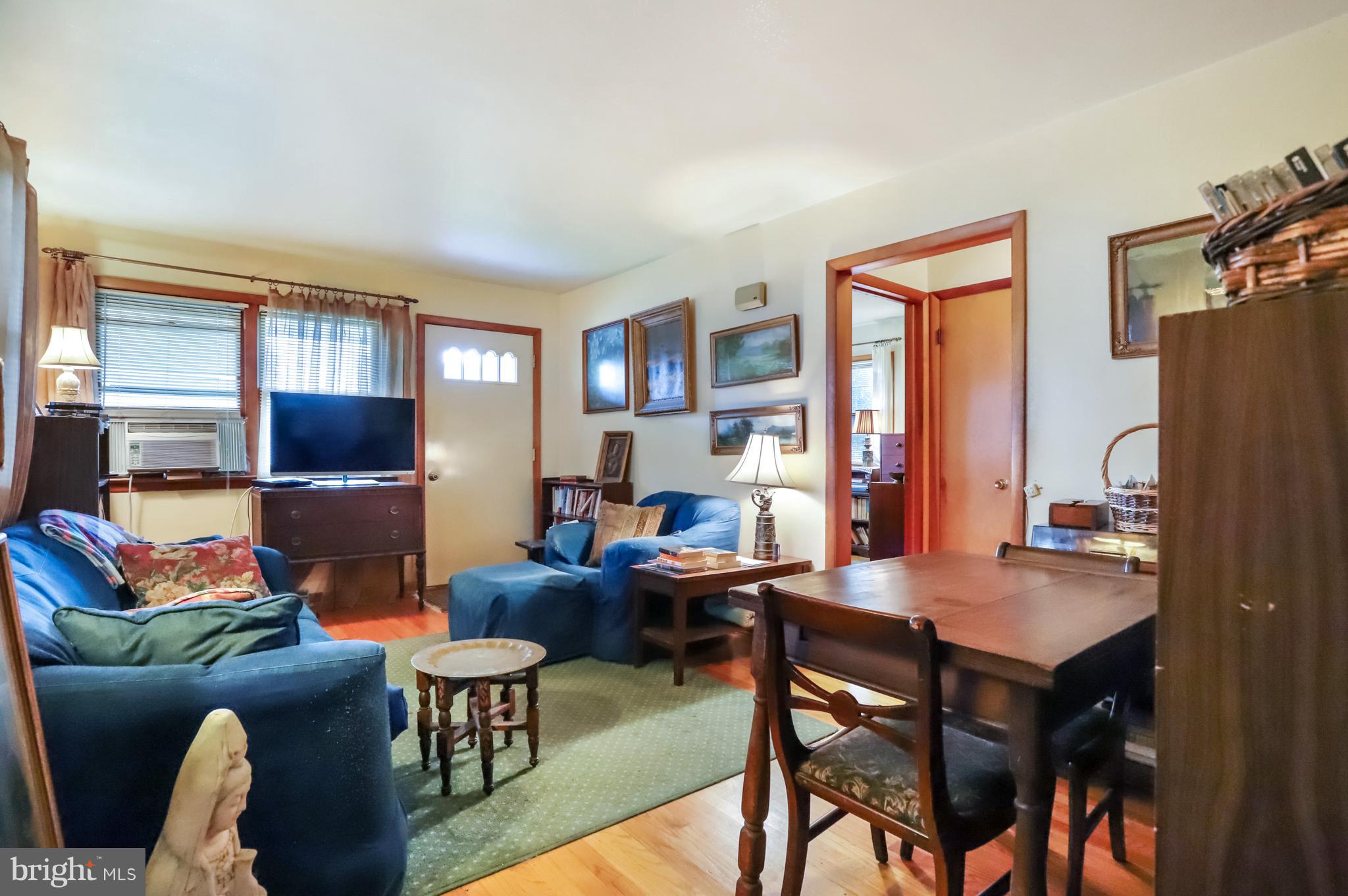 716 Medway Road Hagerstown, MD 21740 - Photo 3 of 23 Traditional layout w/wood flooring throughout