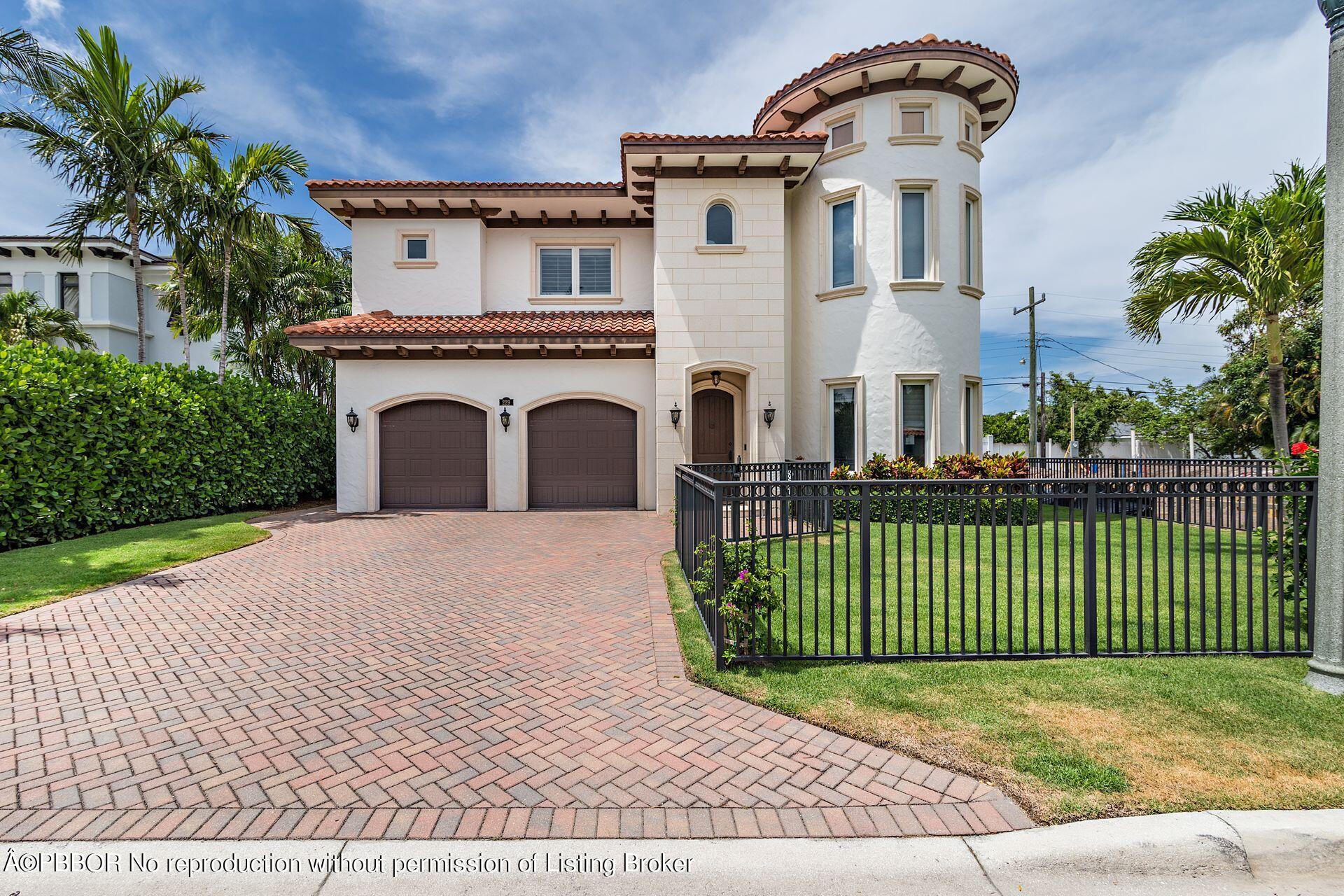 229 Edmor Road West Palm Beach, FL 33405 - Photo 1 of 33 3