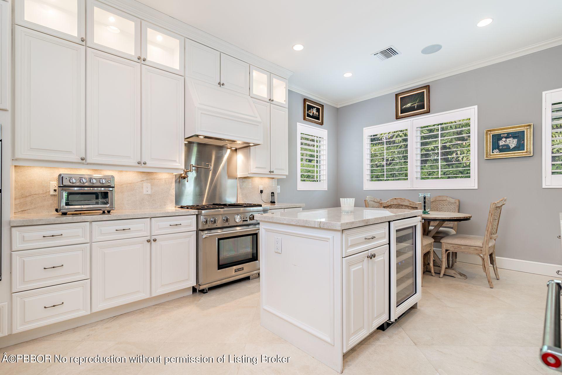 229 Edmor Road West Palm Beach, FL 33405 - Photo 11 of 33 11