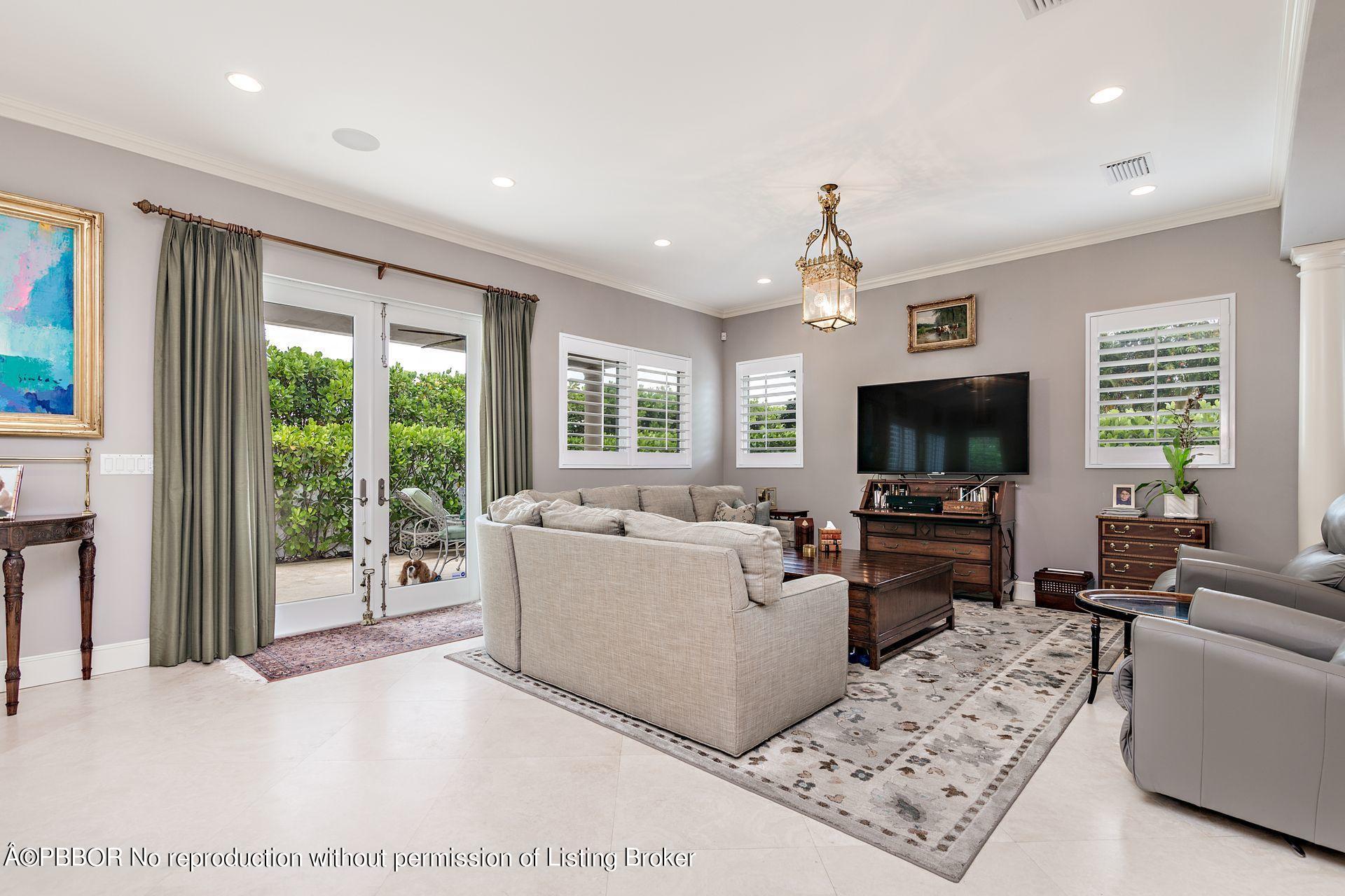 229 Edmor Road West Palm Beach, FL 33405 - Photo 5 of 33 5