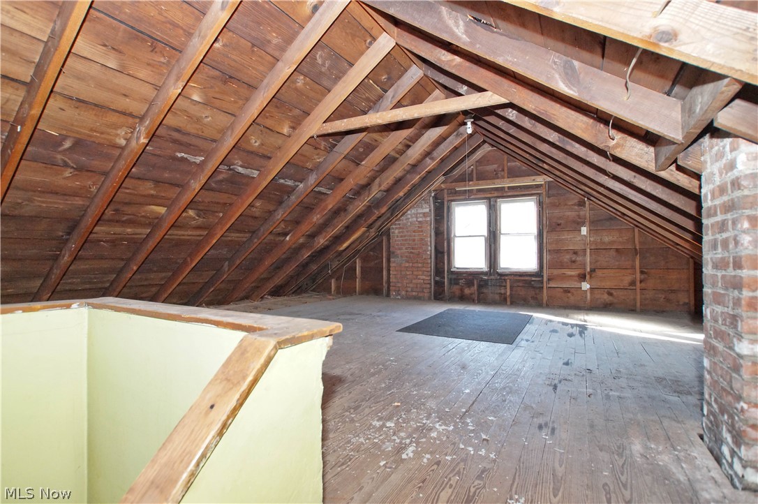 2232 Cranston Road Cleveland, OH 44118 - Photo 17 of 22