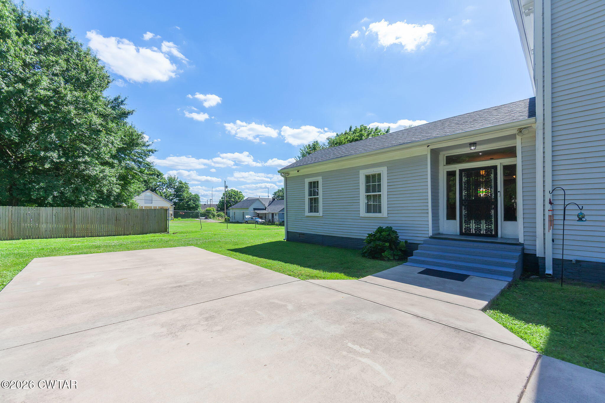 554 East Main Street Jackson, TN 38301 - Photo 42 of 60 a view of outdoor space and yard