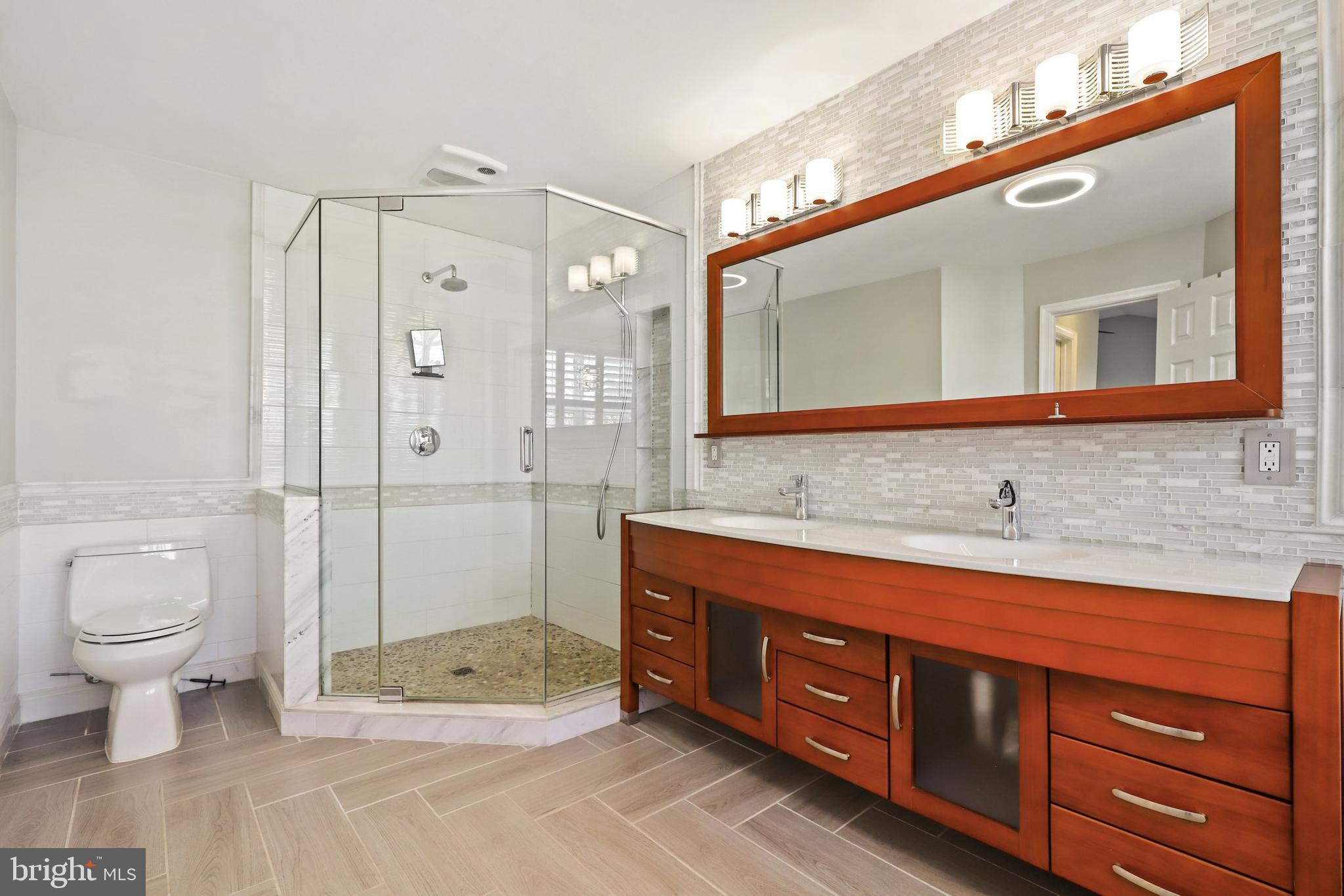 18275 Maple Spring Court Leesburg, VA 20176 - Photo 24 of 47 Gallery Image 24
