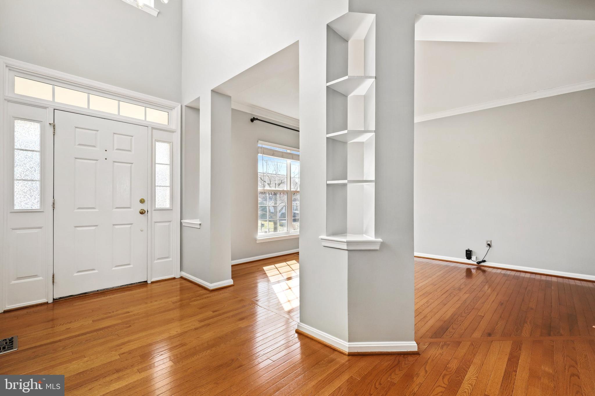 18275 Maple Spring Court Leesburg, VA 20176 - Photo 5 of 47 Gallery Image 5