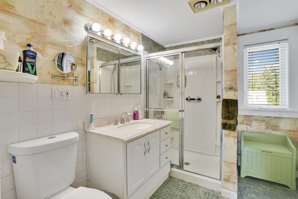 122 Shawmut Street Springfield, MA 01108 - Photo 28 of 42