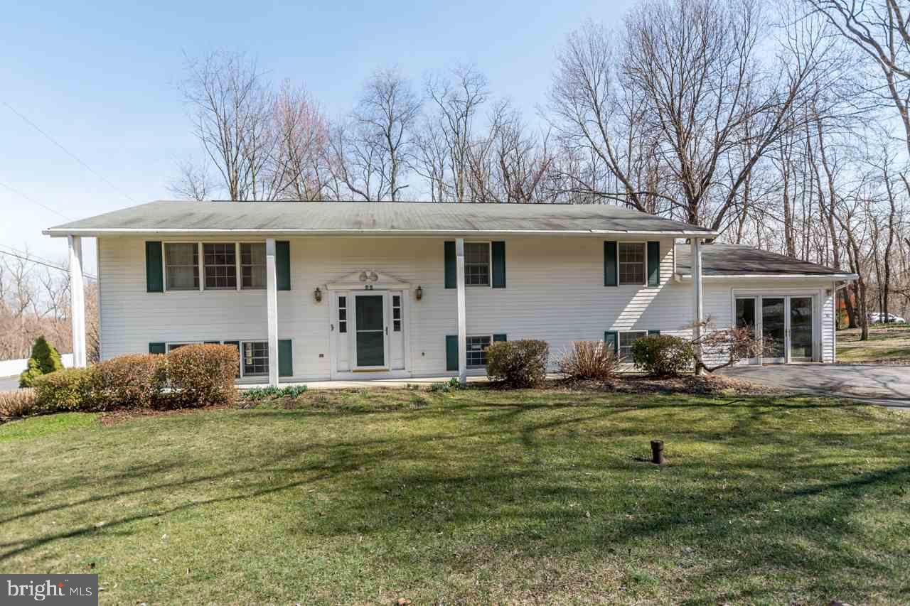 22 Hamilton Road Boiling Springs, PA 17007 - Photo 1 of 25 Gallery Image 1