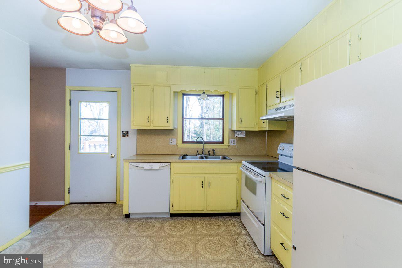 22 Hamilton Road Boiling Springs, PA 17007 - Photo 6 of 25 Gallery Image 6
