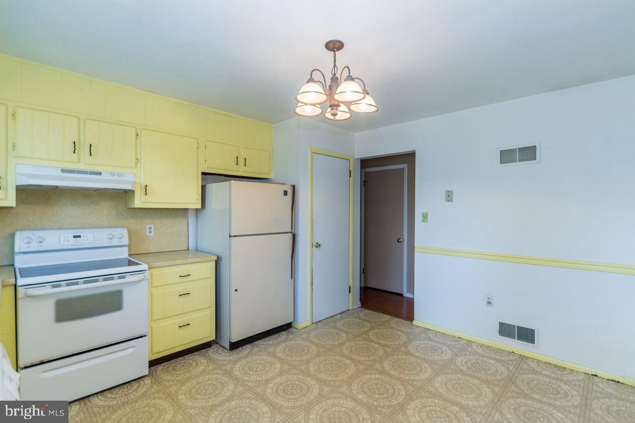 22 Hamilton Road Boiling Springs, PA 17007 - Photo 7 of 25 Gallery Image 7