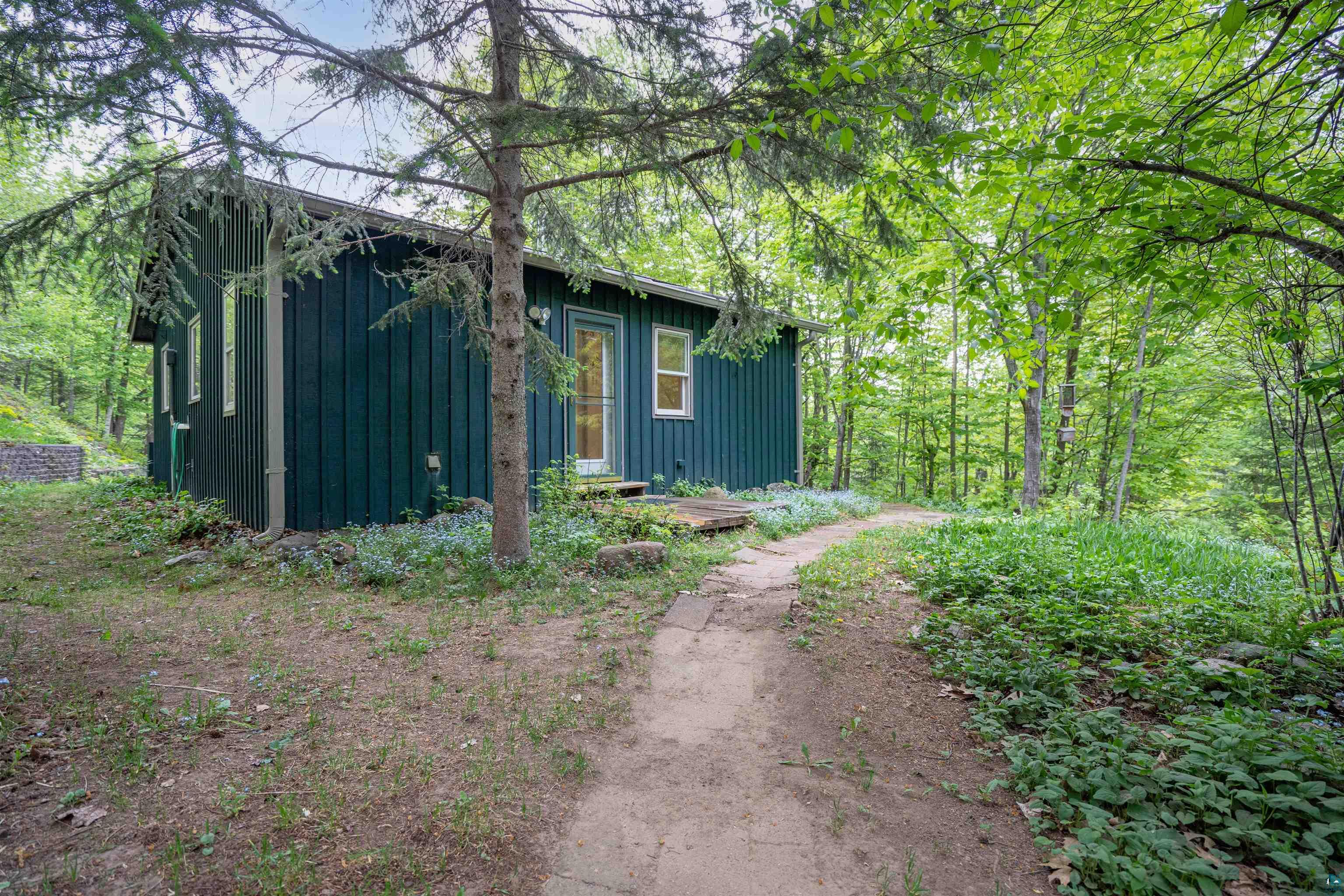 4204 Northeast Van Road Duluth, MN 55803 - Photo 1 of 33 Gallery Image 1