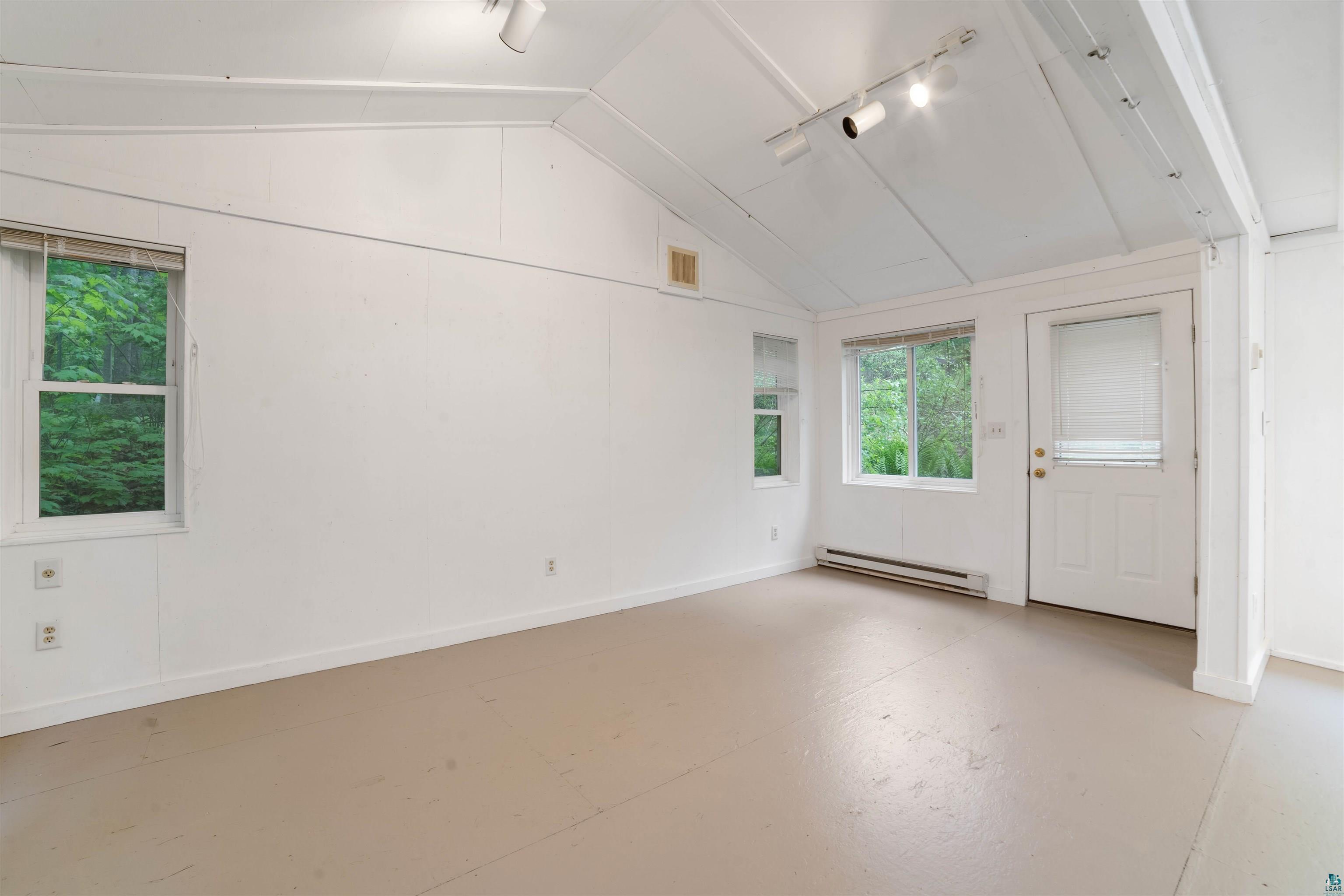 4204 Northeast Van Road Duluth, MN 55803 - Photo 24 of 33 Gallery Image 24