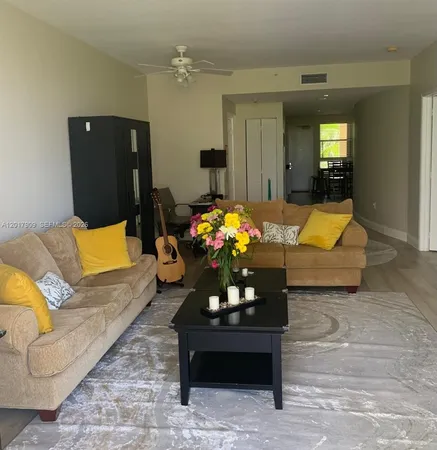 $7,800 | 717 Crandon Boulevard, Unit 408, Key Biscayne, FL 33149