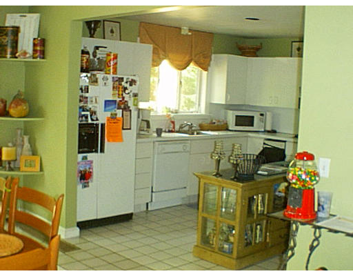115 Cynthia Road Newton, MA 02459 - Photo 5 of 8