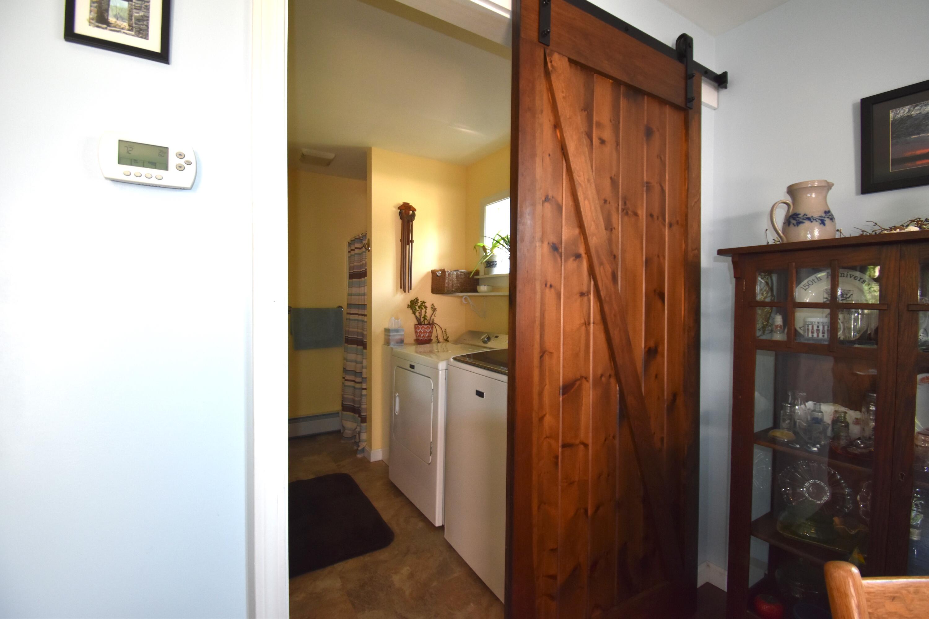 470 Dexter Road St. Albans, ME 04971 - Photo 23 of 47 launry:bath