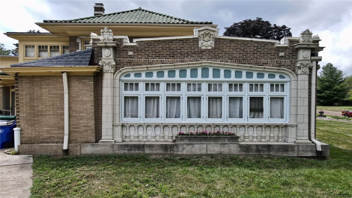 861 West William Street Decatur, IL 62522 - Photo 4 of 48