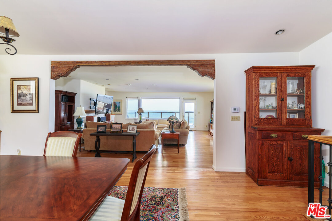 7203 Rindge Avenue Playa del Rey, CA 90293 - Photo 22 of 47