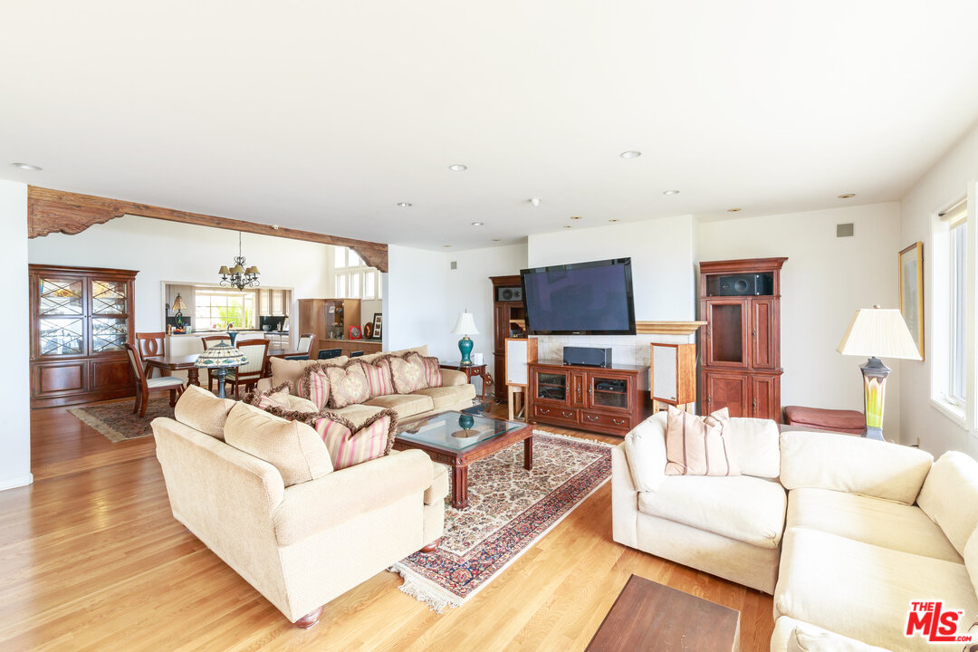 7203 Rindge Avenue Playa del Rey, CA 90293 - Photo 24 of 47