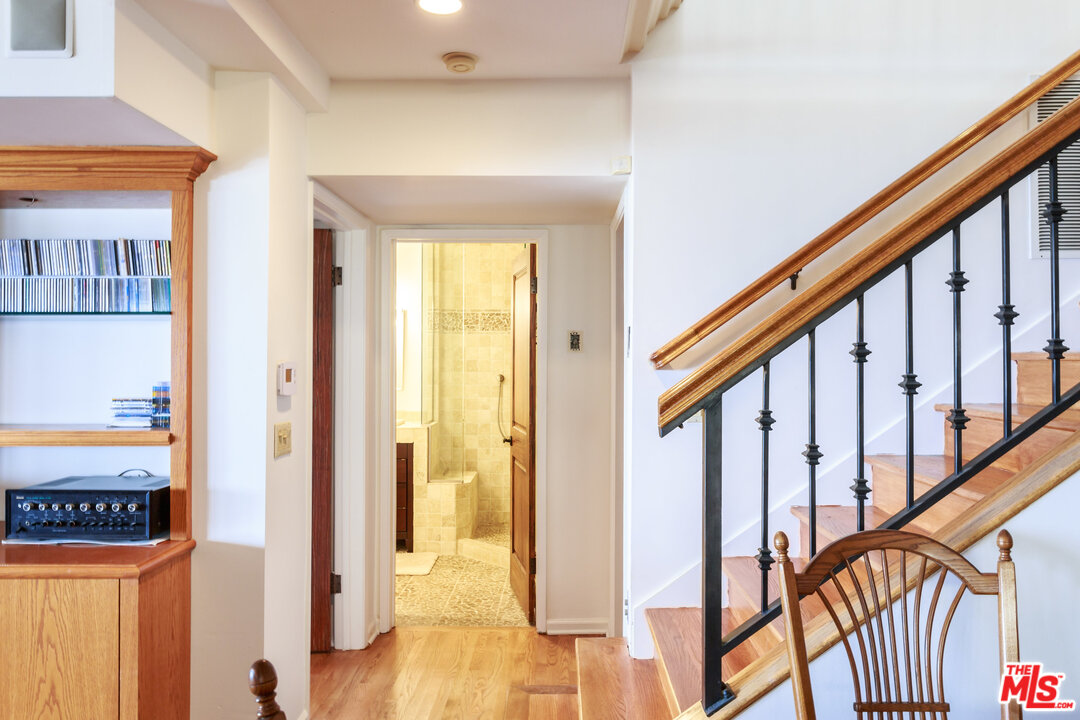 7203 Rindge Avenue Playa del Rey, CA 90293 - Photo 35 of 47