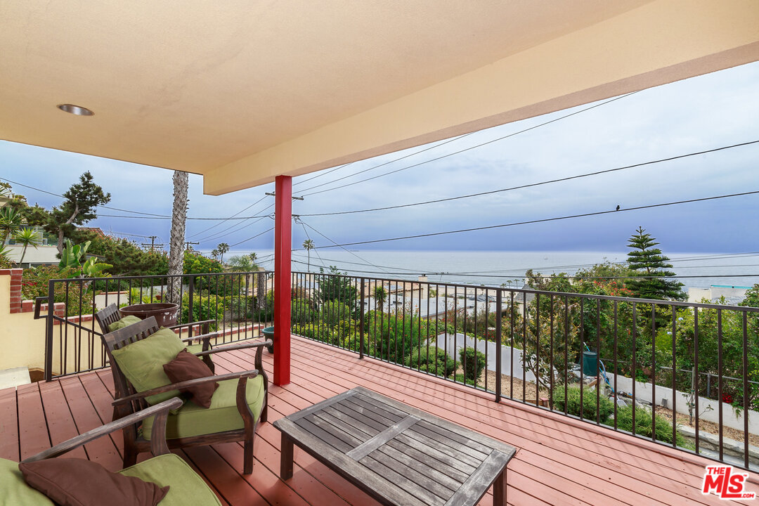 7203 Rindge Avenue Playa del Rey, CA 90293 - Photo 38 of 47