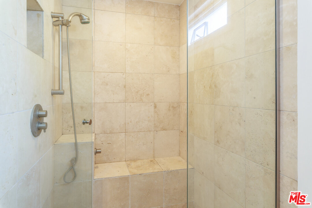 7203 Rindge Avenue Playa del Rey, CA 90293 - Photo 42 of 47