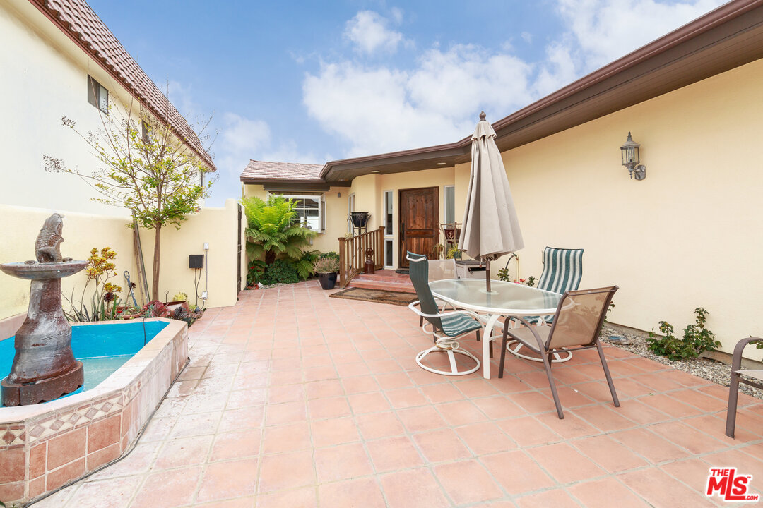 7203 Rindge Avenue Playa del Rey, CA 90293 - Photo 8 of 47