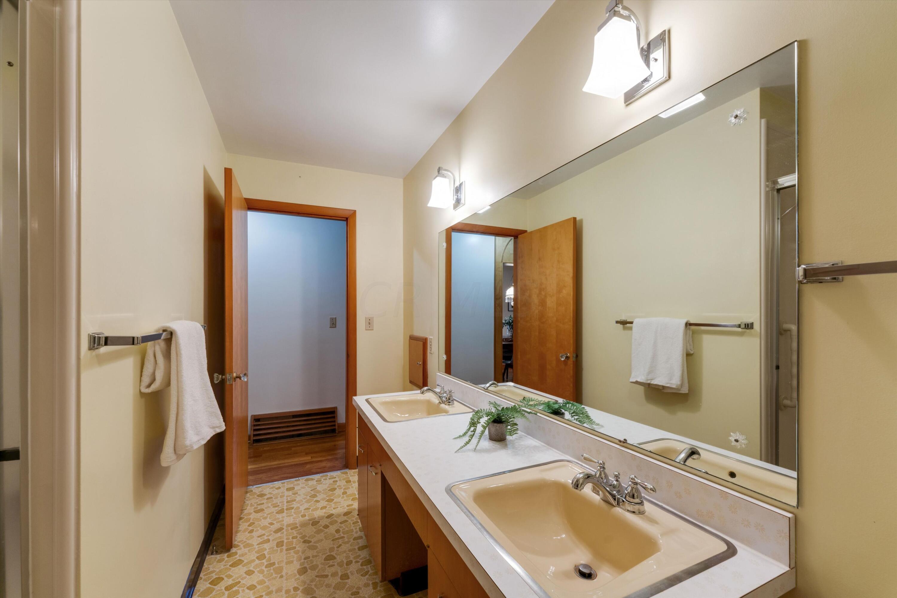 652 Bernhard Road Columbus, OH 43213 - Photo 33 of 53 31-dsc03127-dsc03129