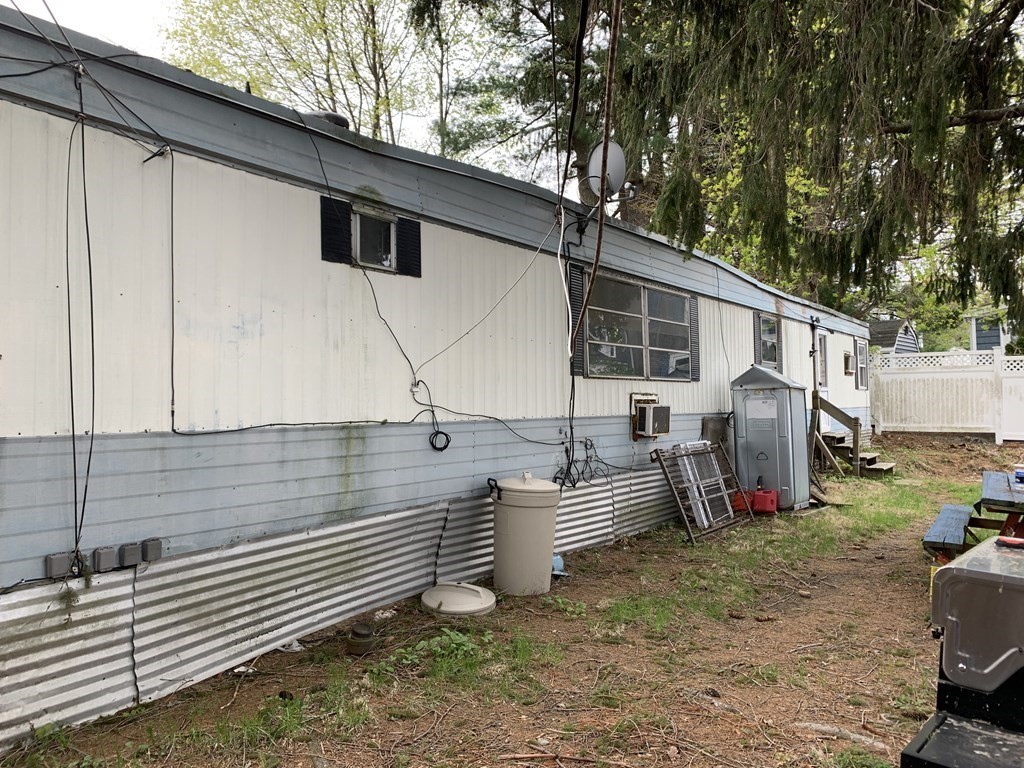 21 R Summit Street Clinton, MA 01510 - Photo 7 of 9 Gallery Image 7