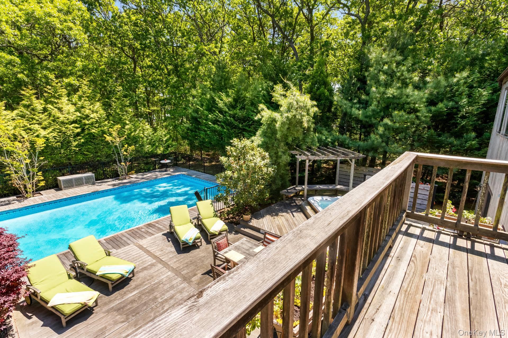 6 Strathmore Court Remsenburg, NY 11960 - Photo 11 of 20