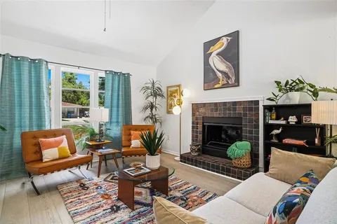 $468,000 | 3174 Peachtree Street, Sarasota, FL 34231