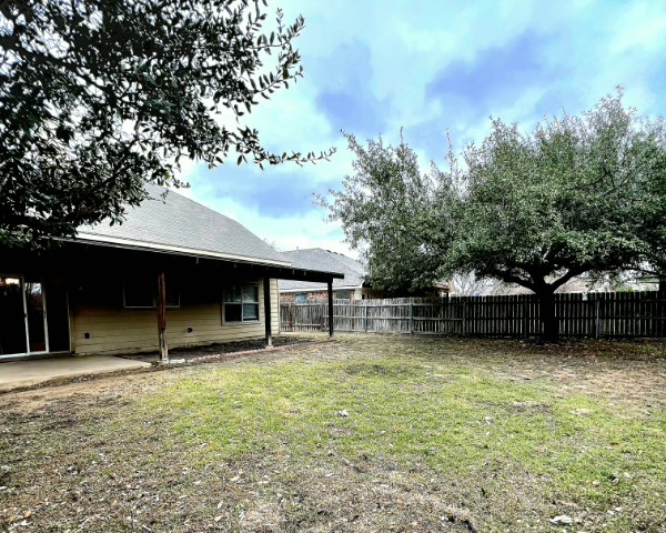 132 Stephen Lane Georgetown, TX 78626 - Photo 12 of 13 Fenced backyard featuring a patio
