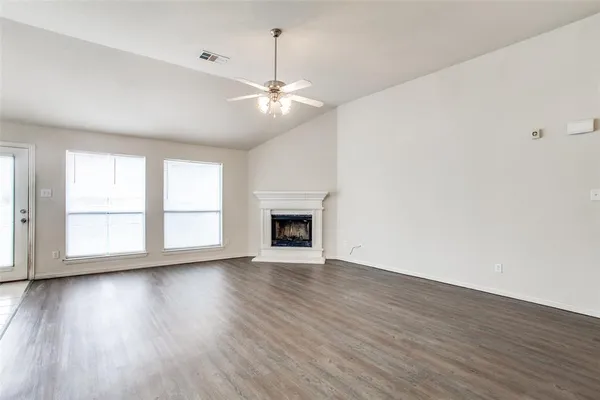 $1,995 | 2705 Emerald Lane, McKinney, TX 75071