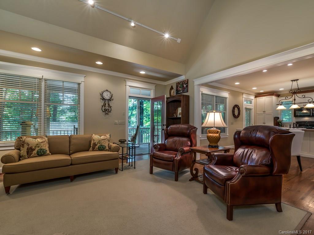 978 Rixhaven Drive Saluda, NC 28773 - Photo 4 of 24 Gallery Image 4