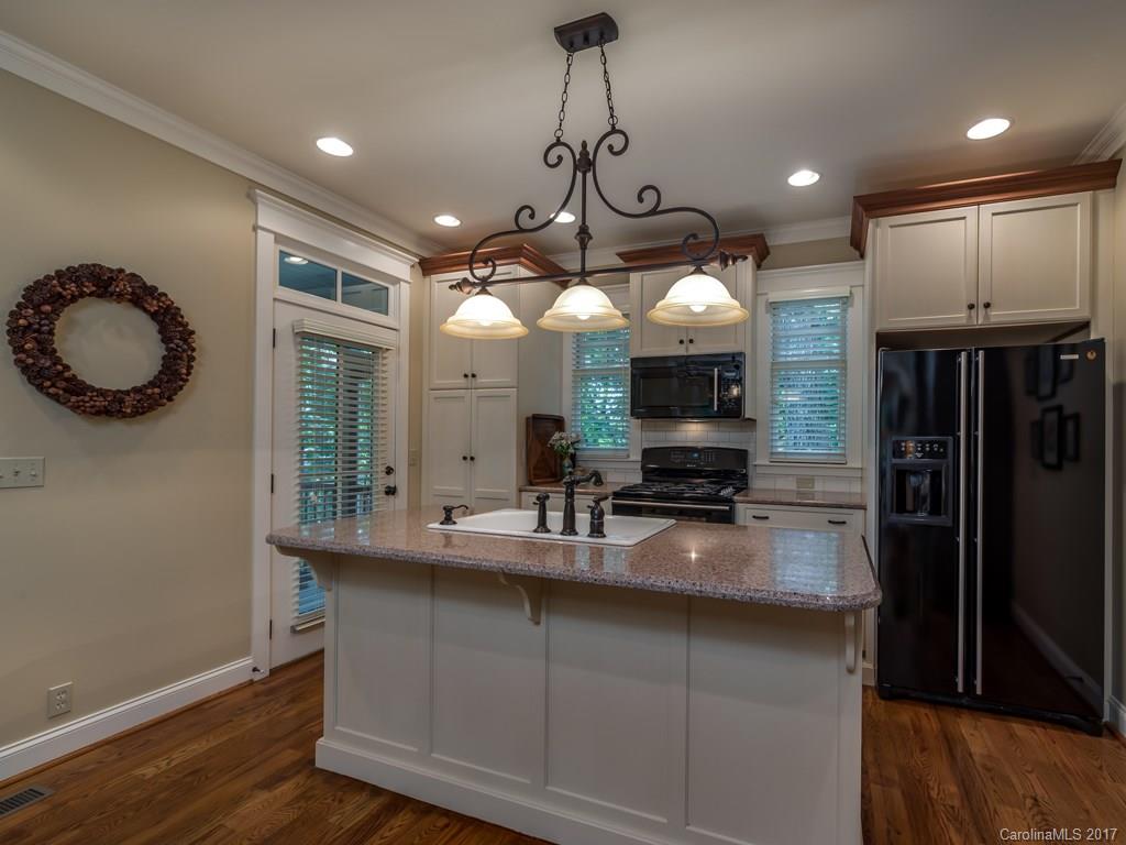 978 Rixhaven Drive Saluda, NC 28773 - Photo 6 of 24 Gallery Image 6