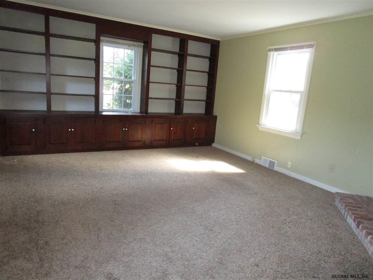 2518 Troy Schenectady Road Schenectady, NY 12309 - Photo 17 of 25 Photo 17