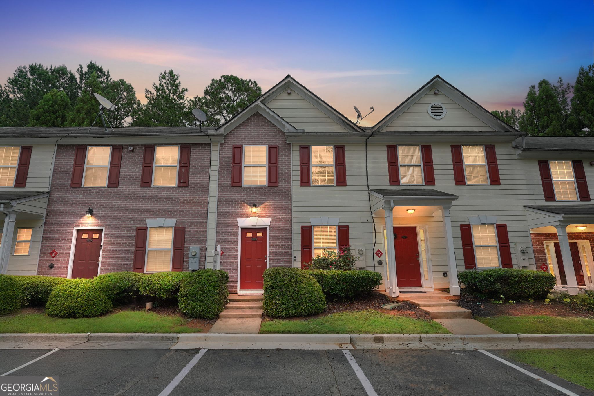 3151 Panthers Trace Decatur, GA 30034 - Photo 2 of 34