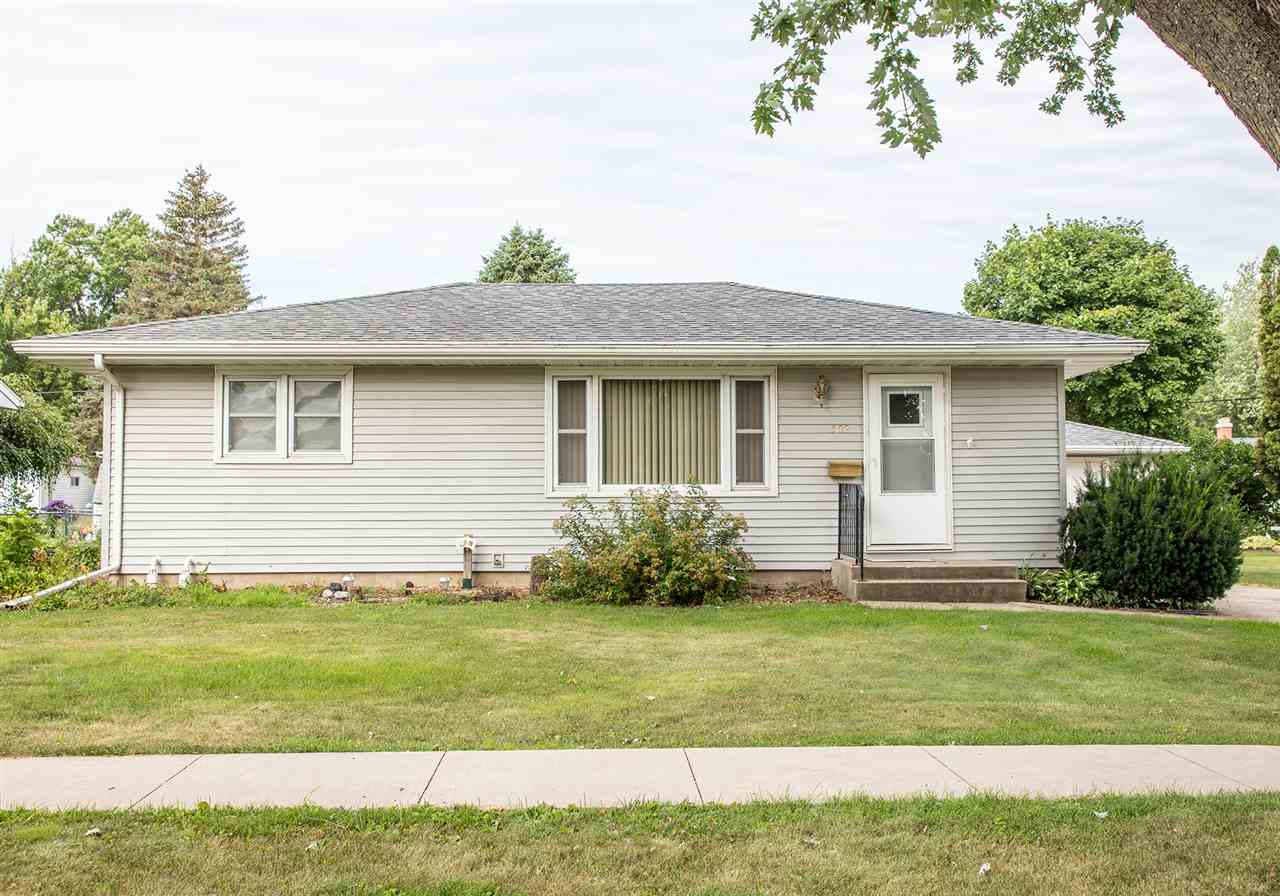 302 11th Street Southwest Waverly, IA 50677 - Photo 1 of 18 Gallery Image 1