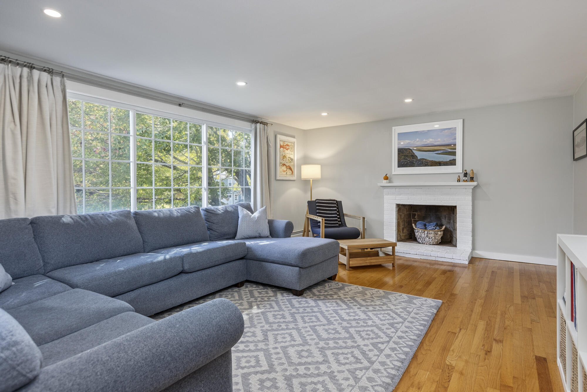 7 Eastfield Road Cape Elizabeth, ME 04107 - Photo 5 of 32 Living Room