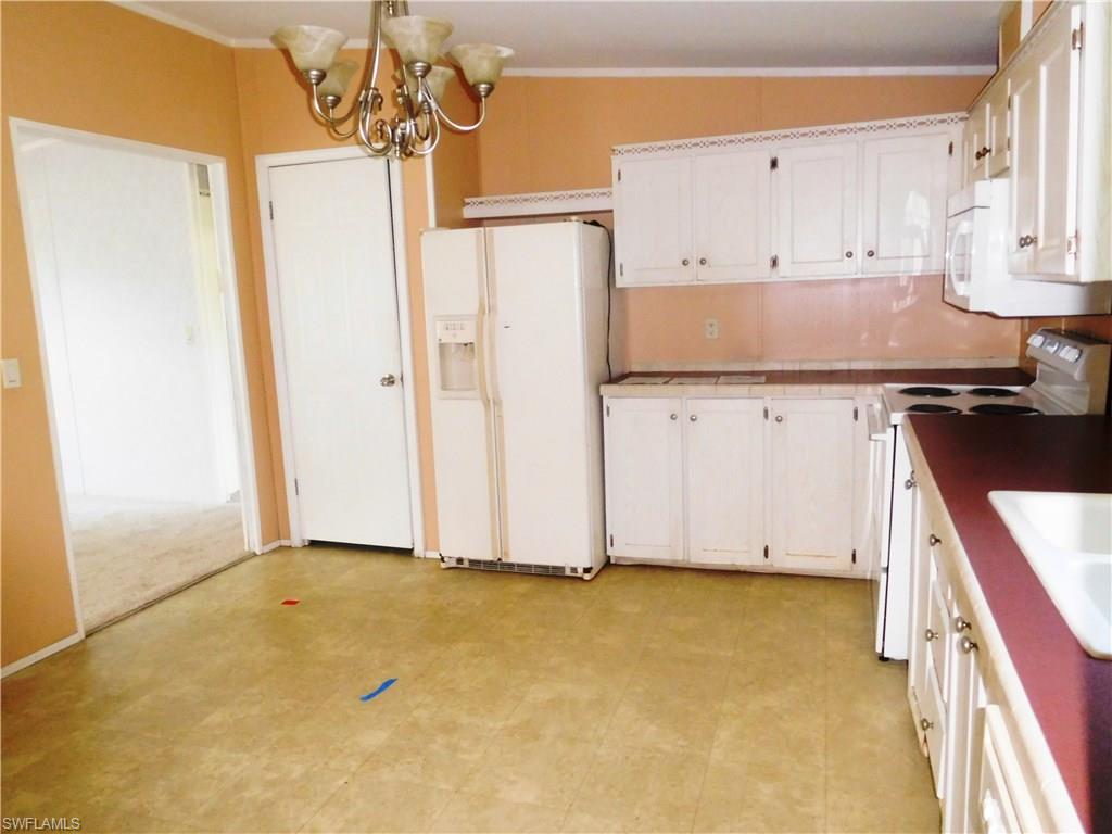 3032 Curry Road Immokalee, FL 34142 - Photo 6 of 17 Gallery Image 6