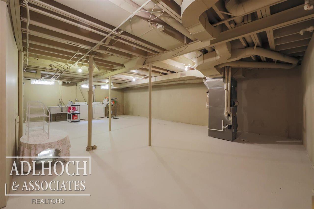 1700 Vernier Road Grosse Pointe Woods, MI 48236 - Photo 30 of 38