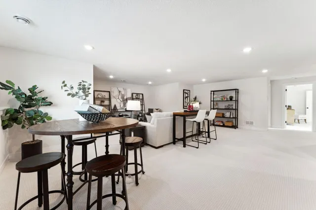 $1,100,000 | 3644 Knightsbridge Ln Lake, Lake Elmo, MN 55042