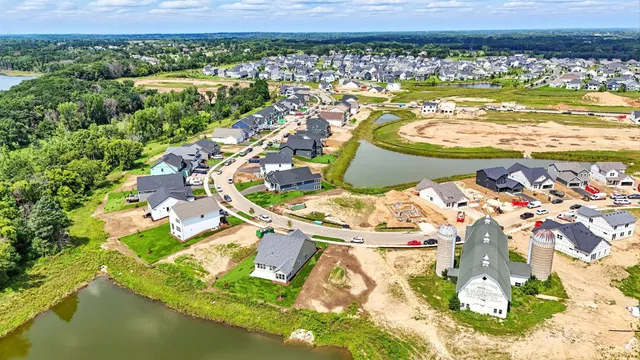 $1,100,000 | 3644 Knightsbridge Ln Lake, Lake Elmo, MN 55042