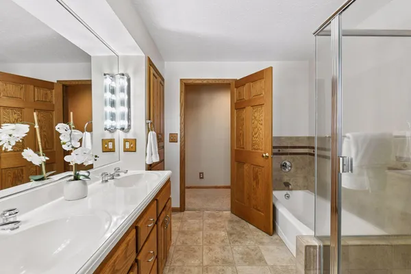 $2,250,000 | 4005 County Road 44, Mound, MN 55364