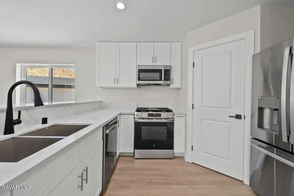 $1,995,000 | 2227 West W Avenue West, Acton, CA 93510