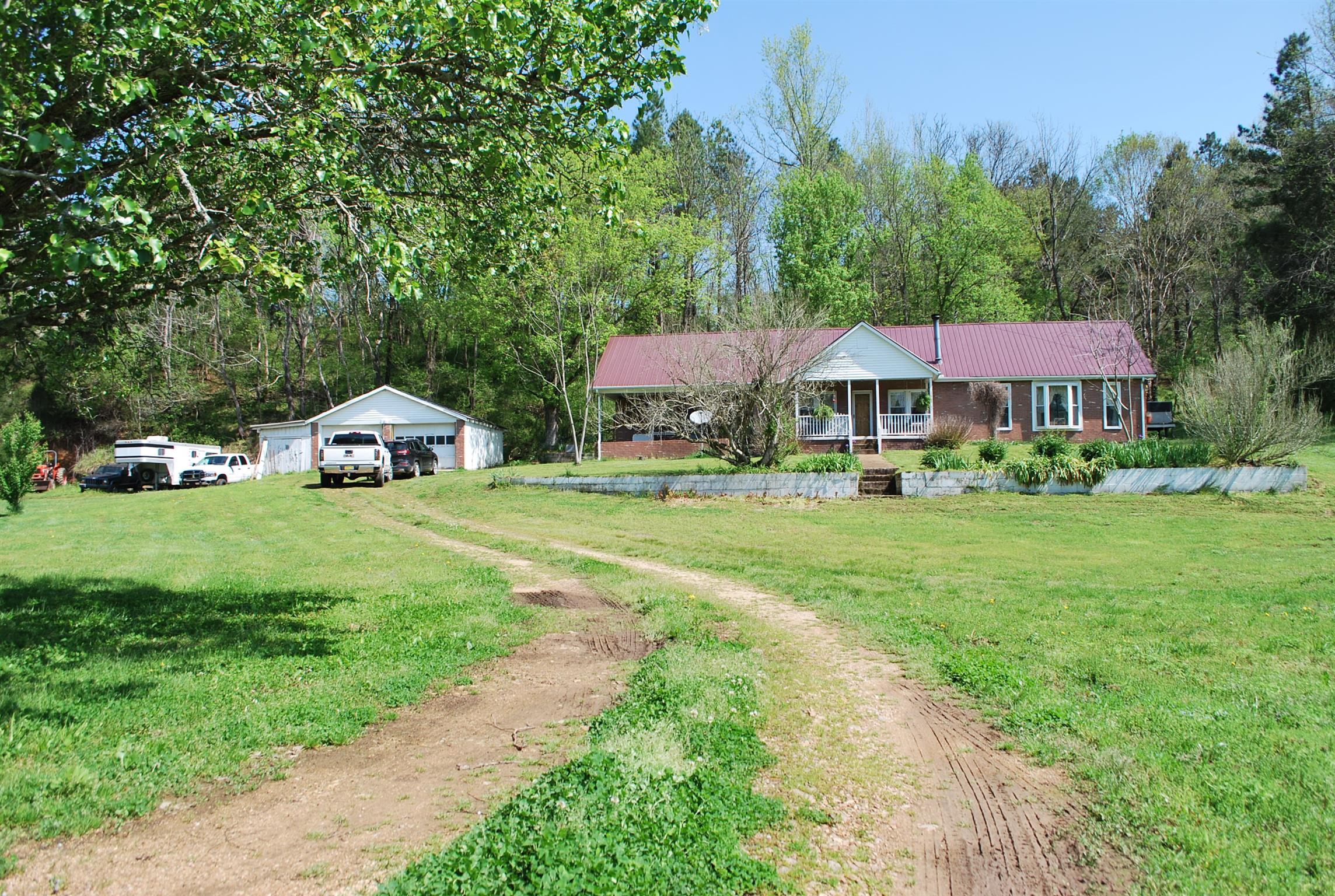 2860 East Beaverdam Road Centerville, TN 37033 - Photo 3 of 30 Gallery Image 3